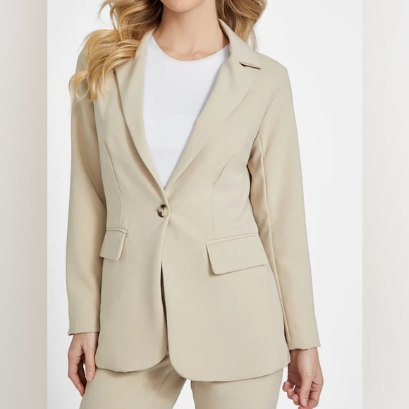 💛NWOT💛 2-piece Emilia Pantsuit from GUESS - Picture 2 of 5